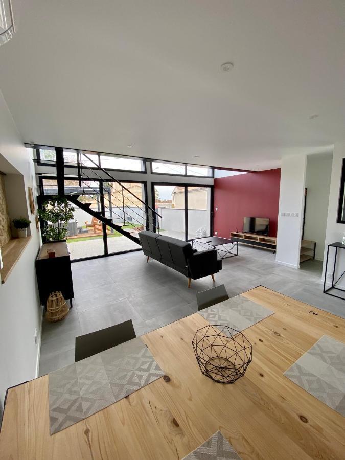 Magnifique Grange Avec Spa / Love Room Saint-Andre-de-Cubzac Exterior photo